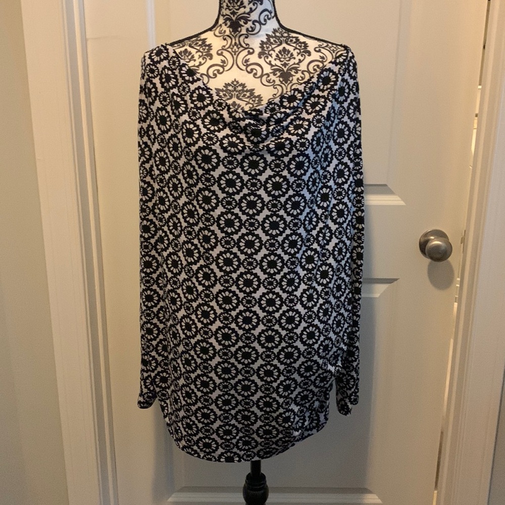 NWOT.  Women’s long sleeve cowl neckline top.